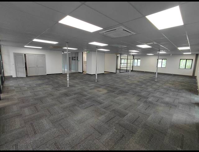 270M² OFFICE TO LET IN VORNA VALLEY